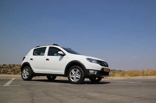 דאצ'יה סנדרו Stepway